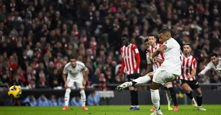 Mbappé enduring &#8216;difficult moment&#8217; as he misses another penalty kick and Madrid loses to Athletic