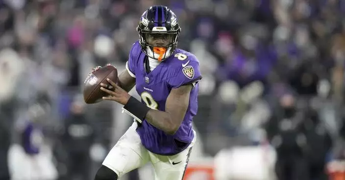 Ravens QB Jackson becomes first member of the 4,000-800 club against the Browns