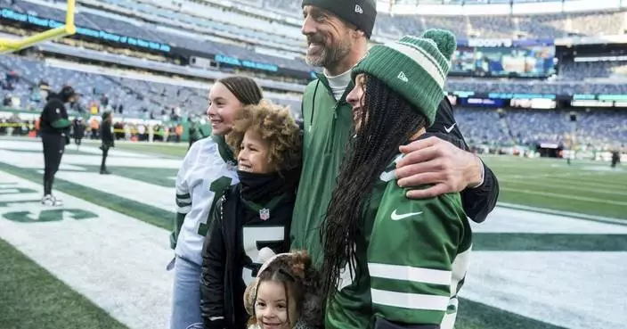 Jets' not-so-banner season capped by an upside-down on-field display