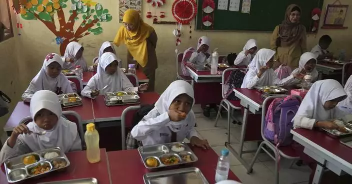 Indonesia launches free meals program to feed children and pregnant women to fight stunting