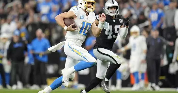 Justin Herbert and Chargers secure AFC&#8217;s No. 5 seed with 34-20 win over Raiders