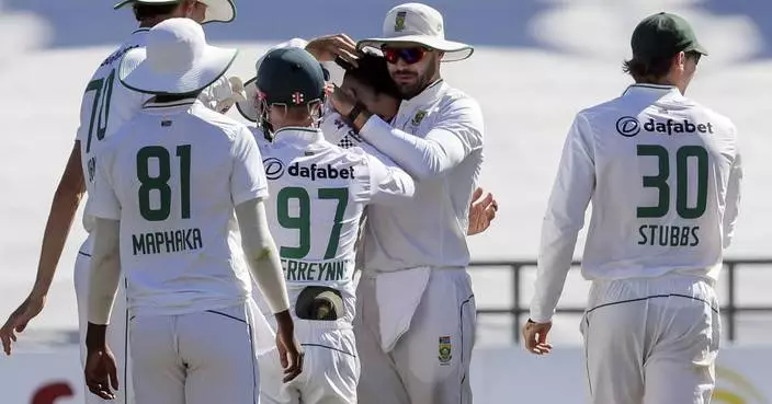 South Africa earns 7th successive test win after beating Pakistan by 10 wickets at Newlands