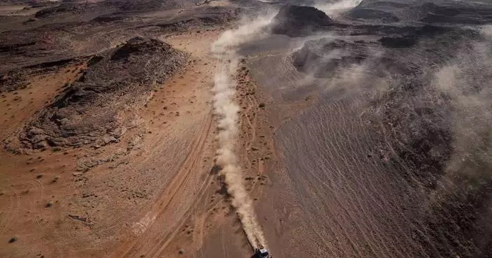 AP photographer captures speed and breathtaking landscapes at the Dakar Rally in Saudi Arabia