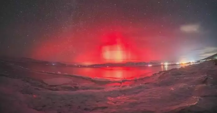 Spectacular meteor shower, mysterious light pillars dazzle night skies in China