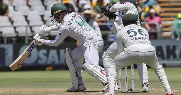 Rickelton smashes double ton as South Africa cruises to 429-5 in 2nd test against Pakistan