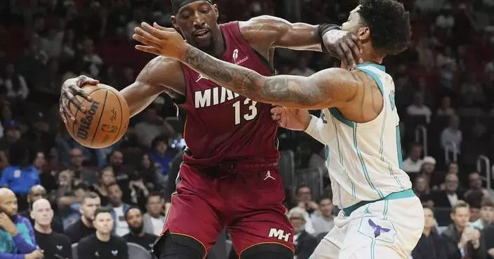 Hornets rally past reeling Heat, who waste another 17-point lead in 105-102 loss