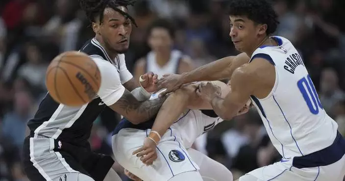 With only 8 healthy players, Mavericks rally to defeat Spurs 133-129 to snap 5-game skid