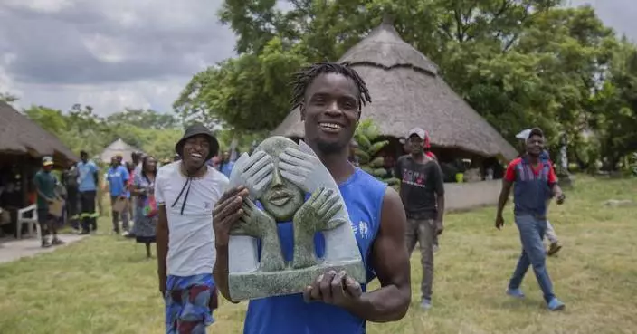Zimbabwe&#8217;s stone carvers seek a revival as an Oxford exhibition confronts a British colonial legacy