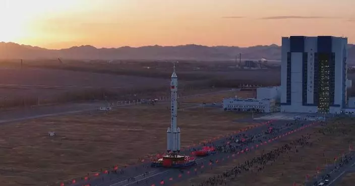 Shenzhou-20 engineers prepare for launch
