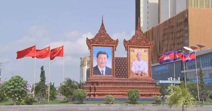 Cambodian streets in welcoming atmosphere for Xi&#8217;s visit