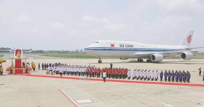 Xi arrives in Cambodia for state visit