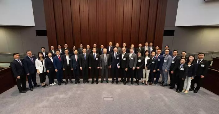 LegCo Members Discuss Community Development with Eastern and Tsuen Wan District Councils