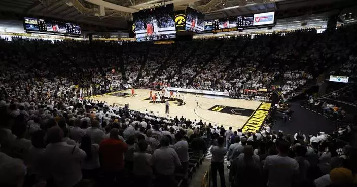 Hawkeyes hire LaSondra Barrett away from Georgia Tech to be a women&#8217;s basketball assistant