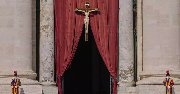 PHOTO COLLECTION: Vatican Pope Procession