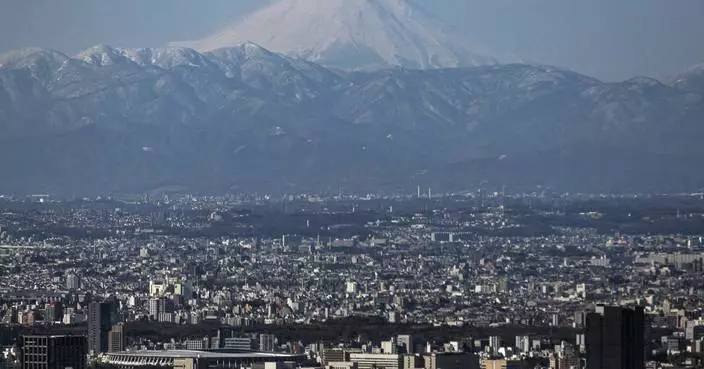 A man airlifted from Japan&#8217;s Mount Fuji returns to the slope days later and is rescued again
