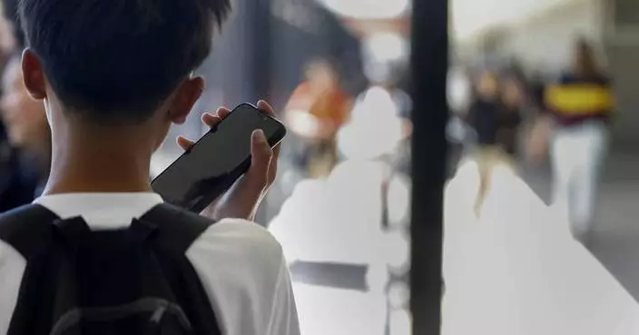New York lawmakers agree on plan for &#8216;bell-to-bell&#8217; school cellphone ban