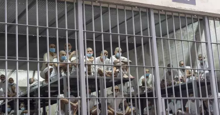 Rights groups sue to free Venezuelans deported from the US and held in El Salvador