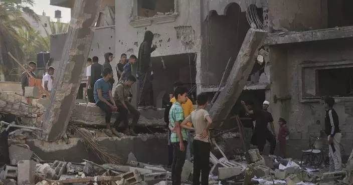 45 are killed in Israeli strikes in Gaza as desperately needed aid fails to reach Palestinians