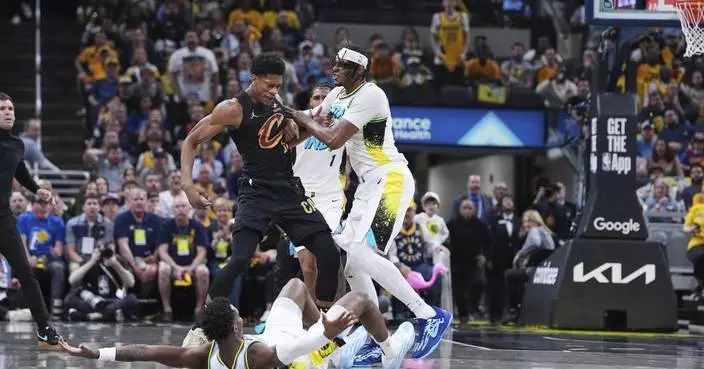 Pacers&#8217; Bennedict ejected after hitting Cavs&#8217; Hunter in the chest with a closed fist