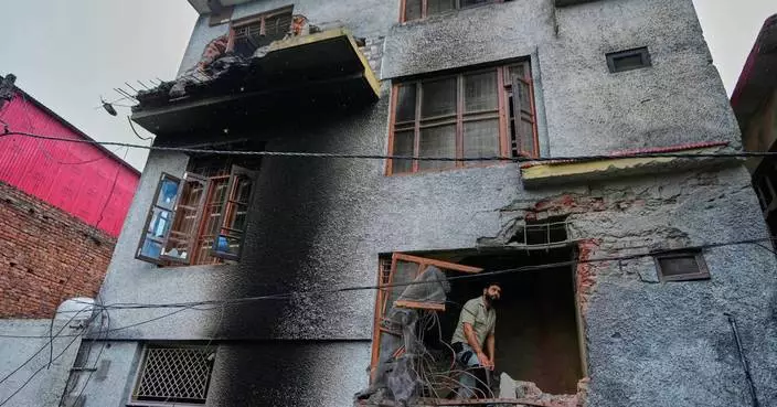 Indian and Pakistan troops swap intense artillery fire overnight