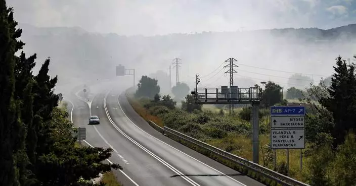 Fire at chemical plant in northeastern Spain keeps thousands indoors