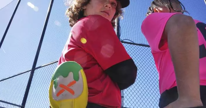 Sliding mitts are baseball&#8217;s &#8216;must-have,&#8217; even if at youth levels, they&#8217;re all fashion, no function
