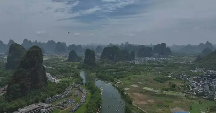 foreign tourists flock to south China for taste of scenic charm, hospitality