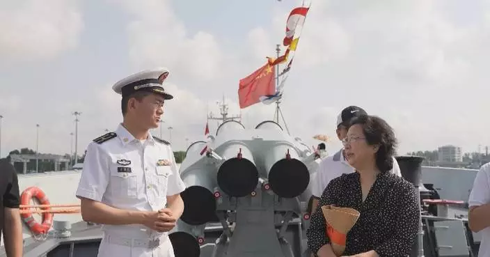 Chinese frigate opens to public at Singapore exhibition