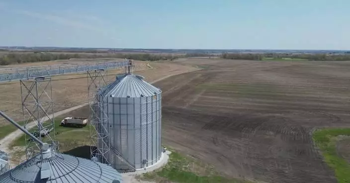 US tariff policy turmoil threatens Iowa&#8217;s farmers, disrupting exports