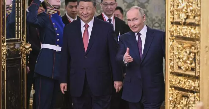 Ukraine accuses Russia of violating its own truce over 700 times as Kyiv ratifies US minerals deal