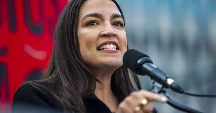 Pritzker and Ocasio-Cortez: A billionaire and a former bartender emerge as Trump resistance leaders
