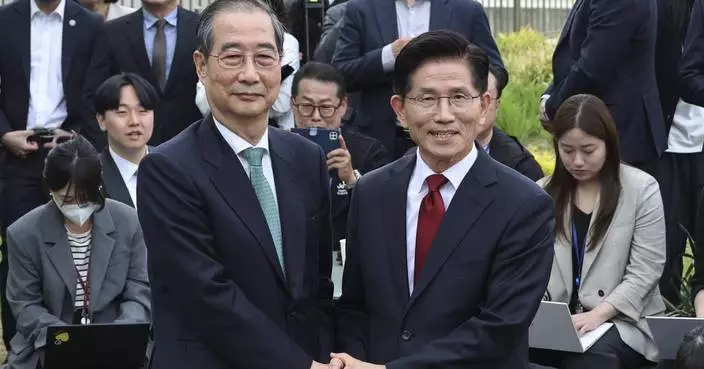 South Korean conservative party moves to switch presidential candidates as election turmoil deepens