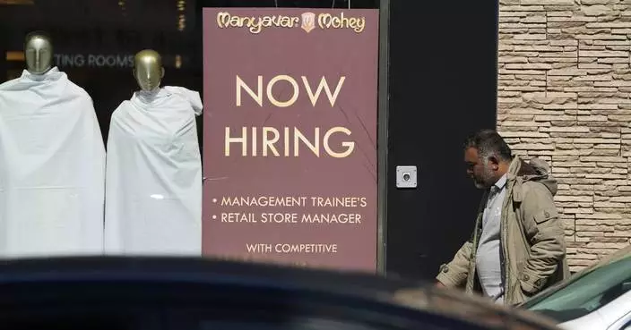 More Americans file for jobless aid but layoffs remain low despite economic uncertainty over tariffs