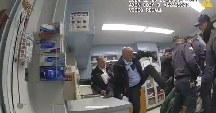 New York prison guard says he cleaned up blood of fatally beaten inmate in plea