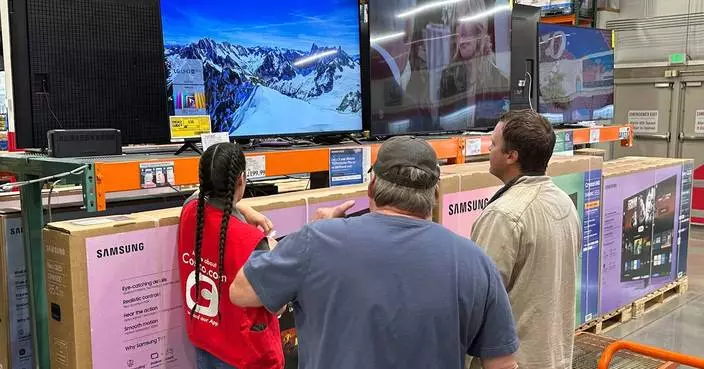 US consumer sentiment slides to 3-year lows as trade war raises inflation anxiety