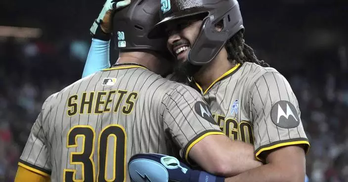 Padres beat Diamondbacks 8-2 to snap 3-game losing streak