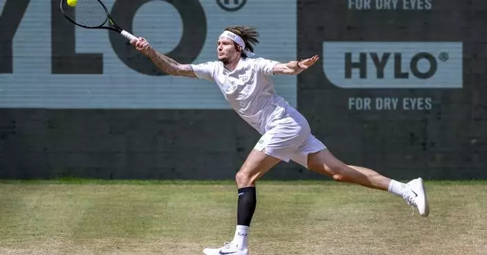Bublik beats Medvedev to win Halle Open again