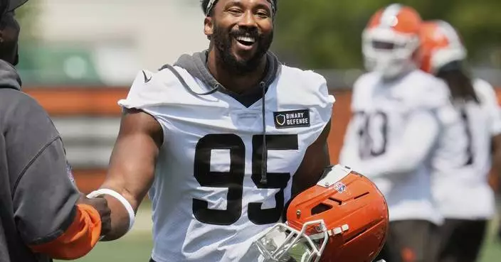 Myles Garrett hopes to add Aaron Rodgers to the ‘graveyard’ of QBs he’s sacked