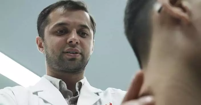 Tajik young man devoted to promoting traditional Chinese medicine