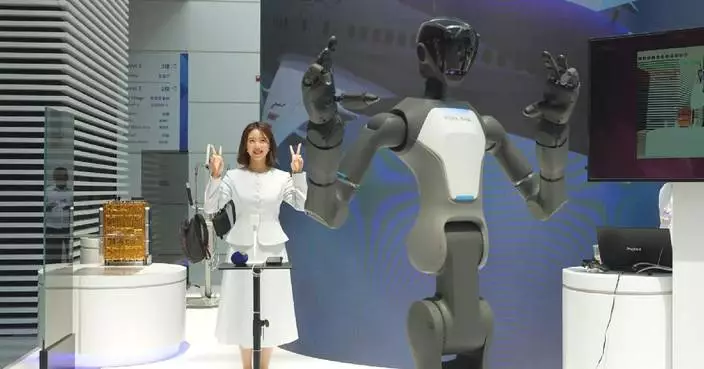 Industry leaders discuss AI empowerment at Summer Davos in Tianjin