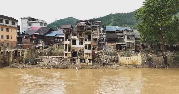 Rescue, relief efforts underway in flood-hit south, southwest China