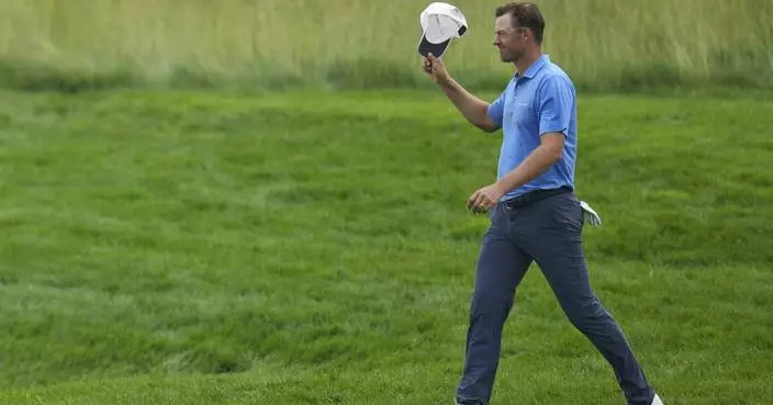 Victor Perez makes first US Open ace at Oakmont in 42 years, pulls within 4 shots of the lead