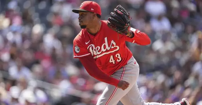 Dodgers call up reliever Alexis Díaz from minors over a month after acquiring him from the Reds