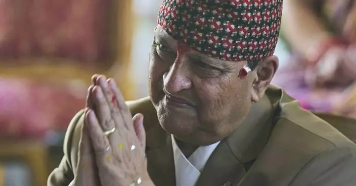 Hundreds greet Nepal&#8217;s ex-king on his birthday as support for the ousted monarch grows