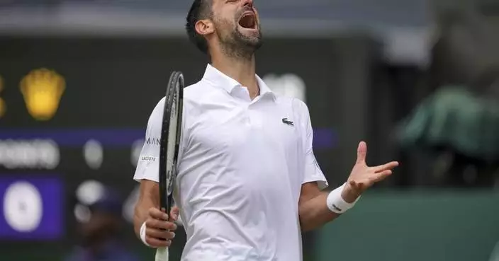 Wimbledon: Novak Djokovic overcomes a poor start to beat Alex de Minaur and reach the quarterfinals