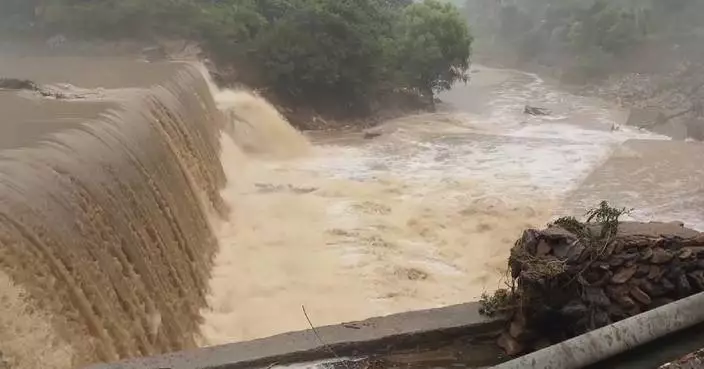 Xi urges all-out efforts to safeguard people's lives amid floods