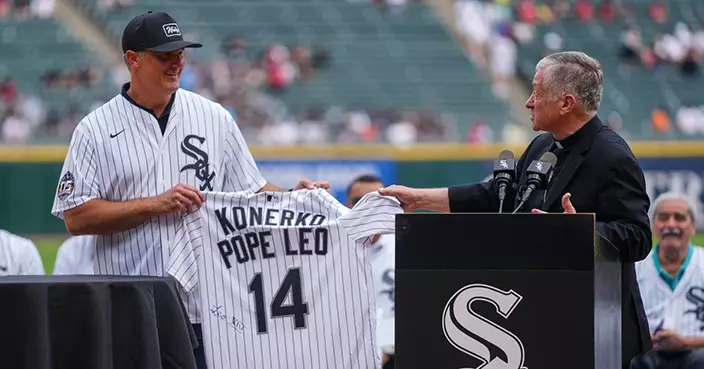 From one 14 to another, White Sox great Konerko gets gift from Pope Leo XIV in honor of 2005 title