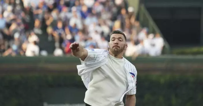 Middleweight champ Dricus Du Plessis puts belt on the line against Khamzat Chimaev at UFC 319