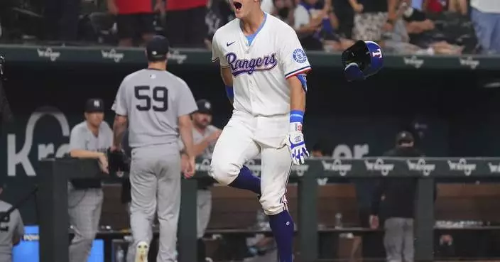 Jung hits game-ending homer after Pederson's pinch shot as Rangers beat Yankees