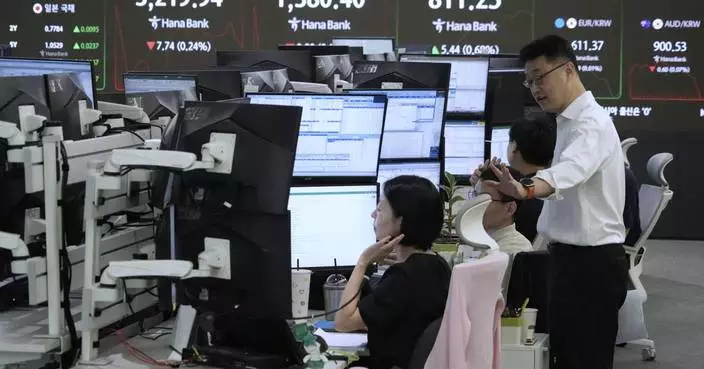 Stocks rise on Wall Street and hold on to weekly gains